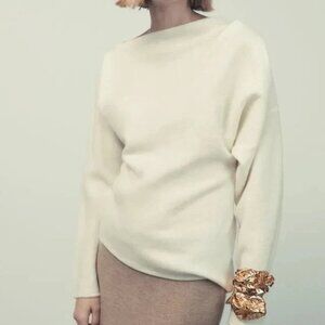 Zara Asymmetric 100% Wool Ivory Sweater Top Knit Jumper Size Small